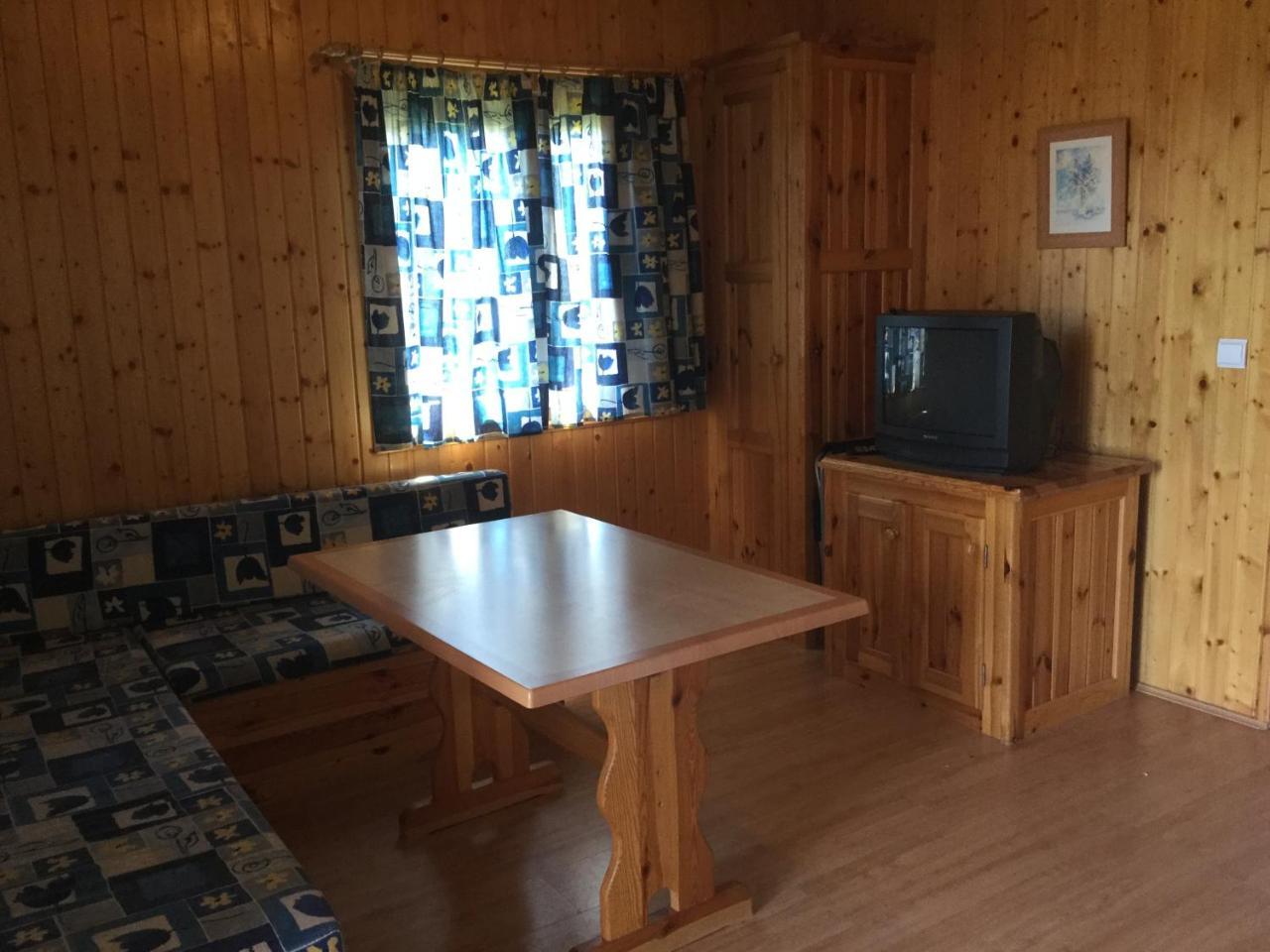 Casitas Cinco Castanos Ξενοδοχείο Candelario Εξωτερικό φωτογραφία
